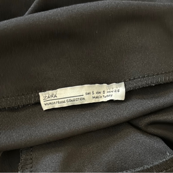 ZARA Black Off-the-Shoulder Skater Dress - Picture 4 of 5